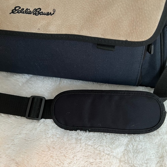 Eddie Bauer Diaper Bag Duffle - Picture 2 of 15